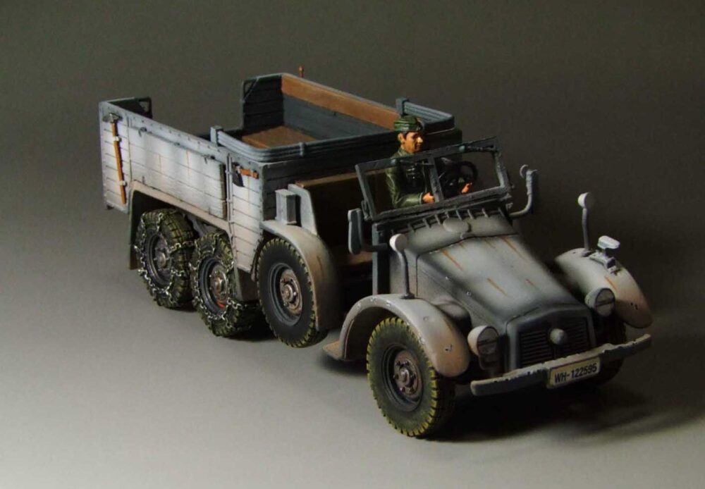 G009 WW2 German Krupp Protze truck Kfz 70 with driver winter version top included