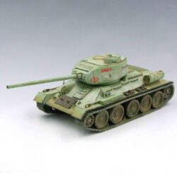 WW2 Russian Medium Tank T34-85 Winter version G073