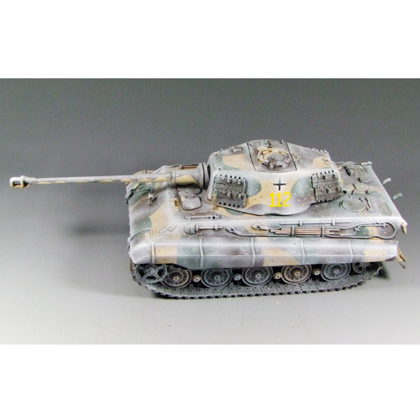 1/30 WW2 German Tank King Tiger winter version by Collectors Showcases - Image 3