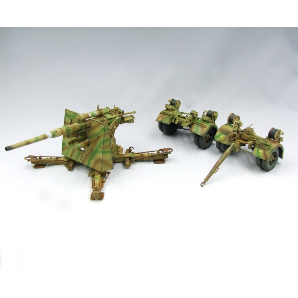 G047 World War 2 German 8.8cm Flak gun with trailers camouflage version