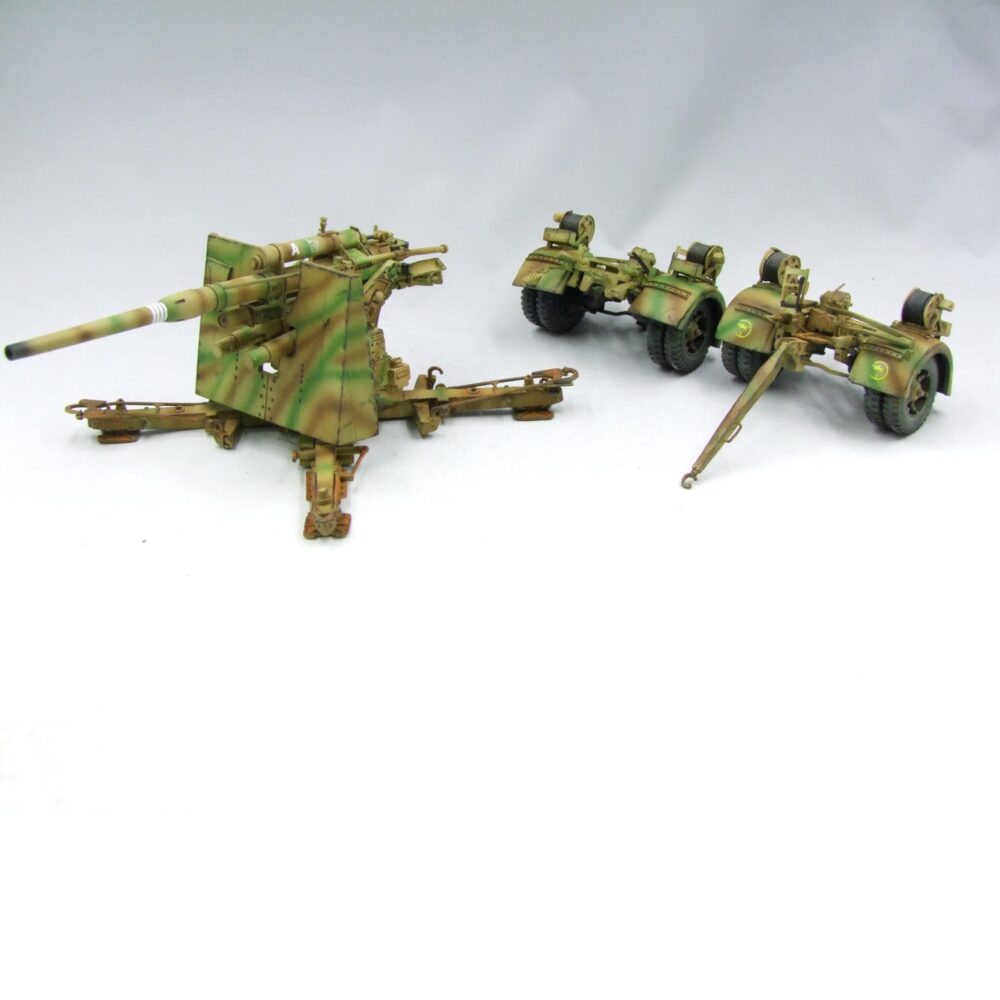 G047 World War 2 German 8.8cm Flak gun with trailers camouflage version - Image 2