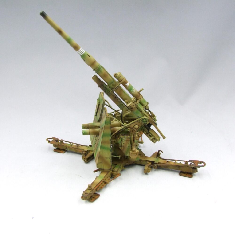 G047 World War 2 German 8.8cm Flak gun with trailers camouflage version - Image 3