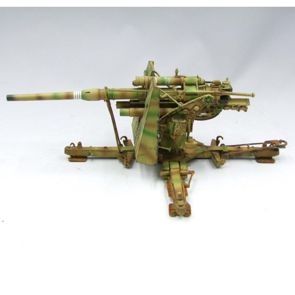 G047 World War 2 German 8.8cm Flak gun with trailers camouflage version - Image 4