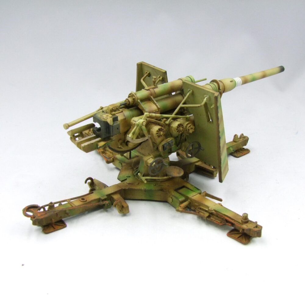 G047 World War 2 German 8.8cm Flak gun with trailers camouflage version - Image 6