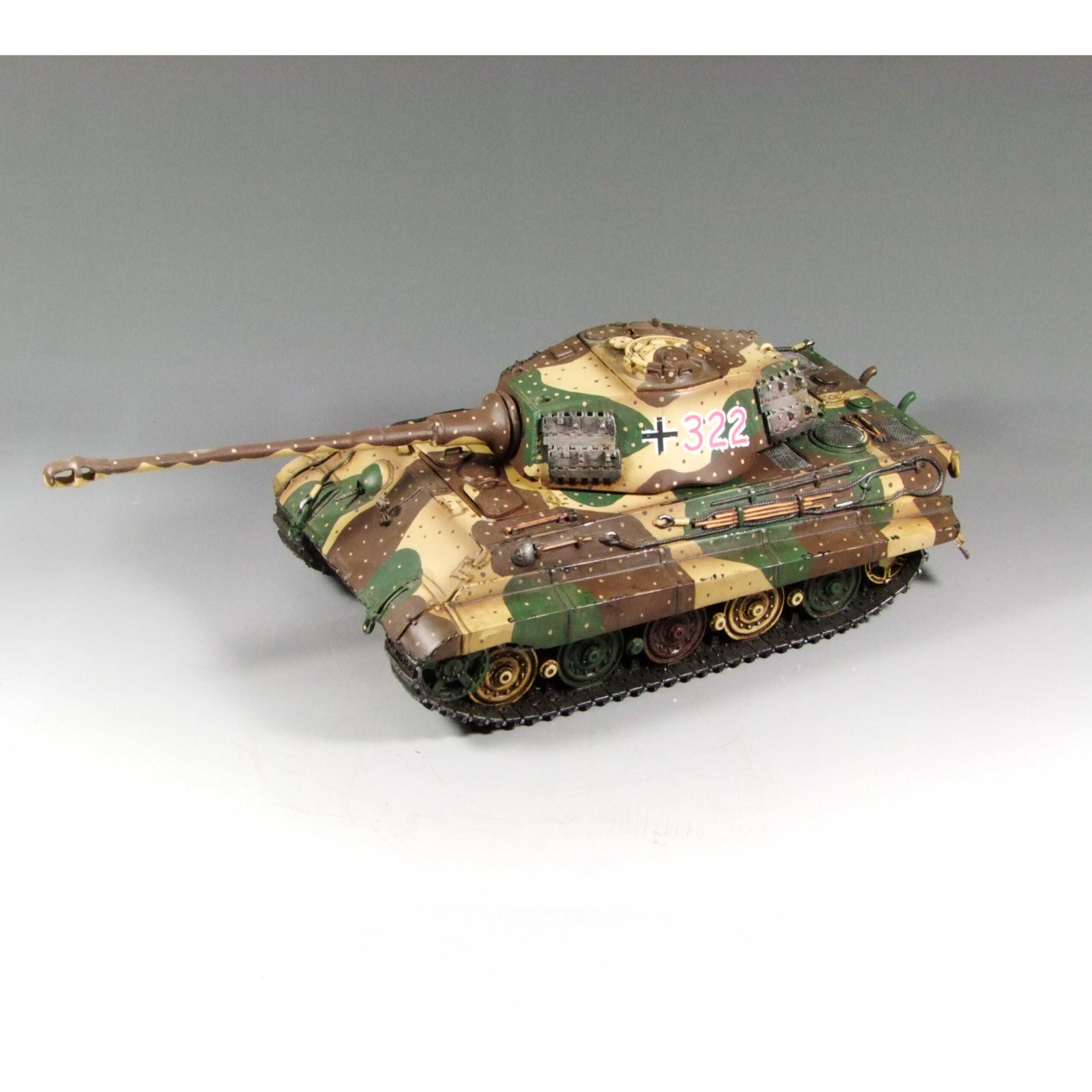 1/30 WW2 German Tank King Tiger Camouflage version by Collectors Showcases - Image 6
