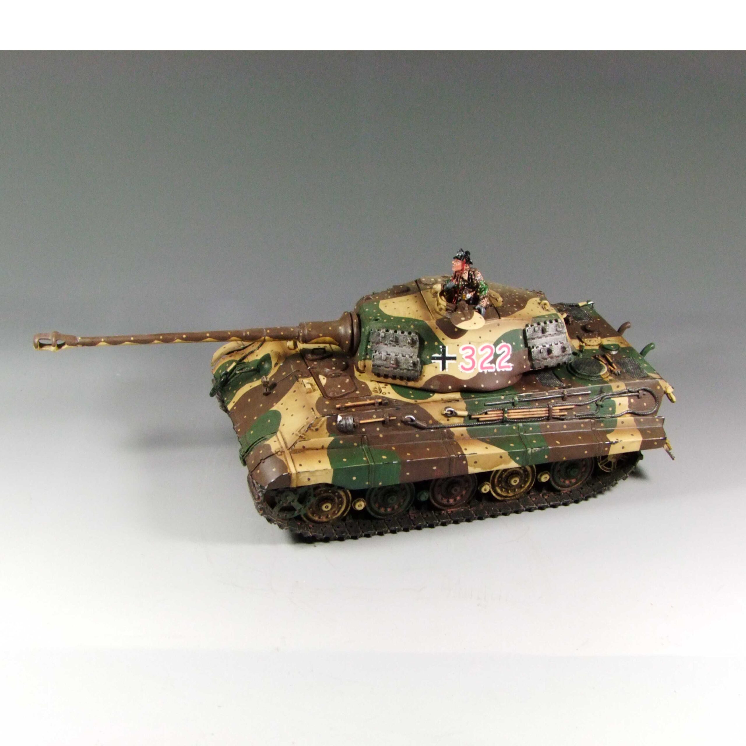 1/30 WW2 German Tank King Tiger Camouflage version by Collectors Showcases - Image 3